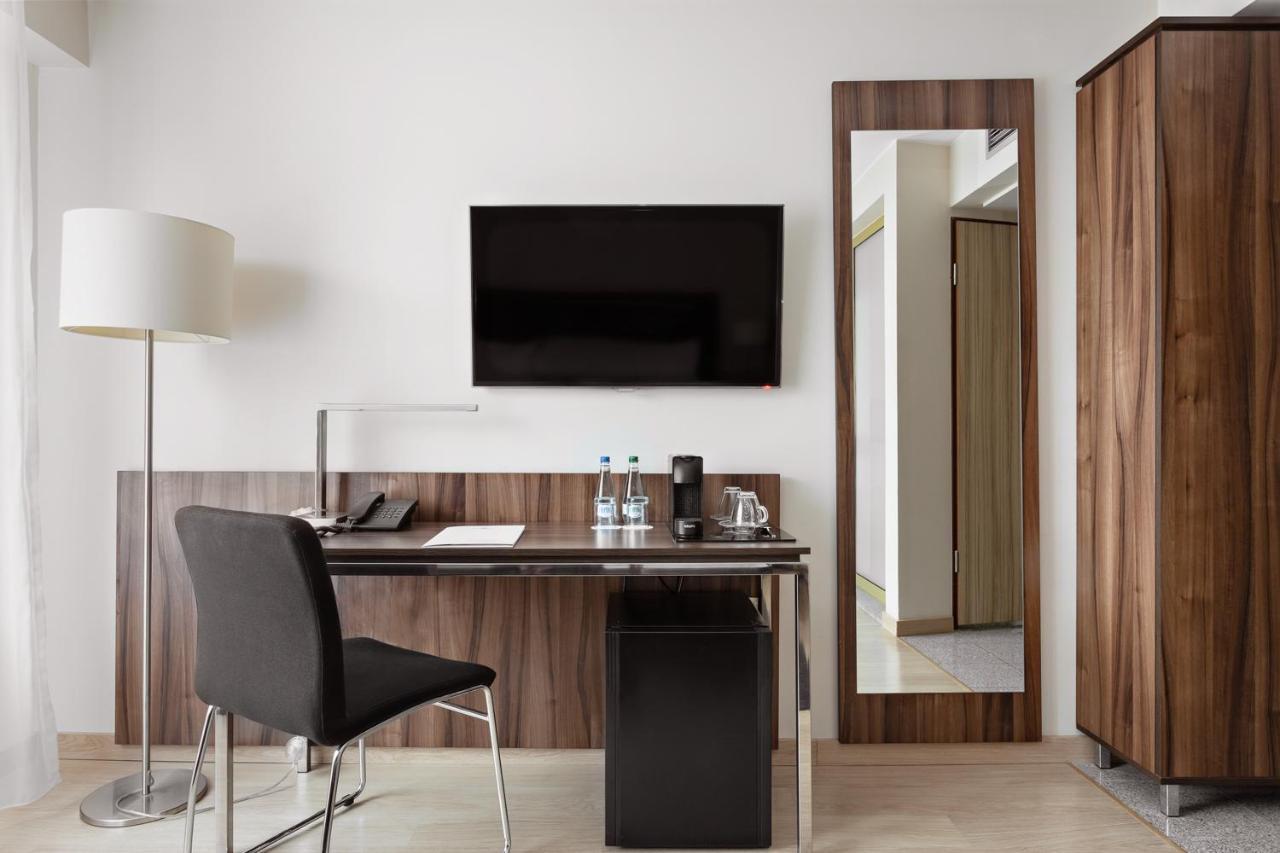 Moderno Hotel 4*